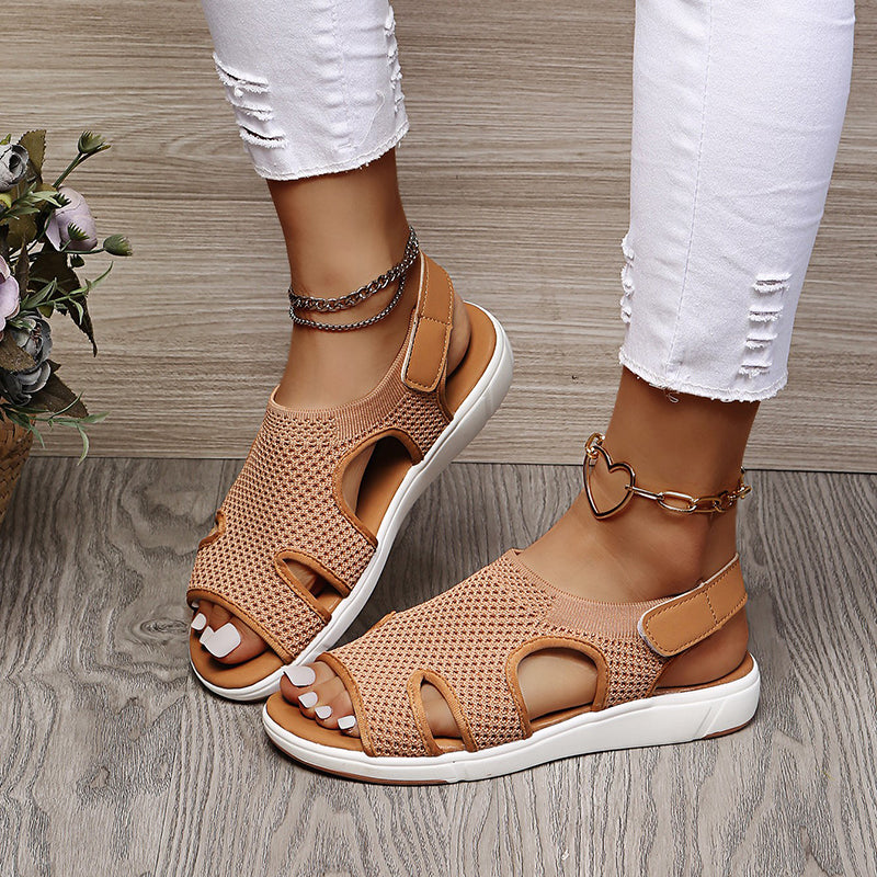 GR | Airy sandals with ergonomic footbed