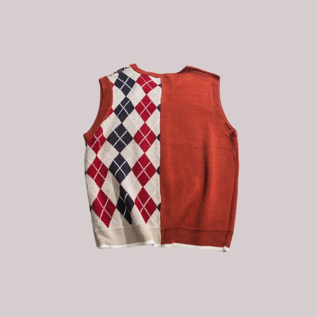 Block knitted vest with diamond pattern
