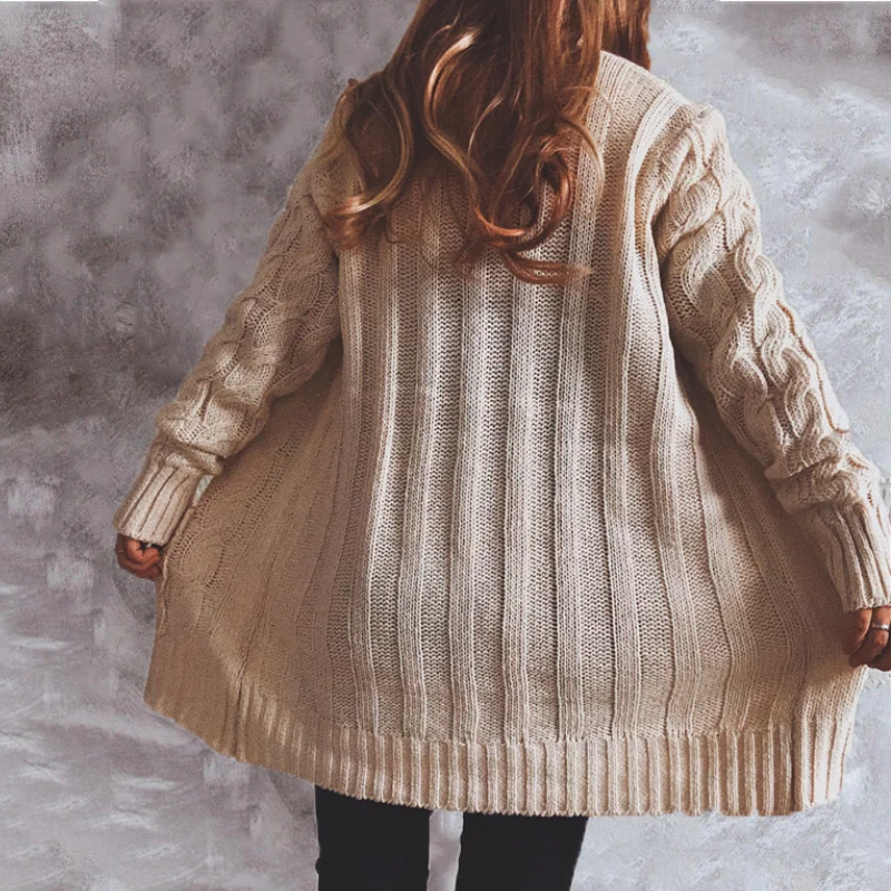 GR | Women's wool cardigan with cable knit pattern and wooden buttons, loose fit