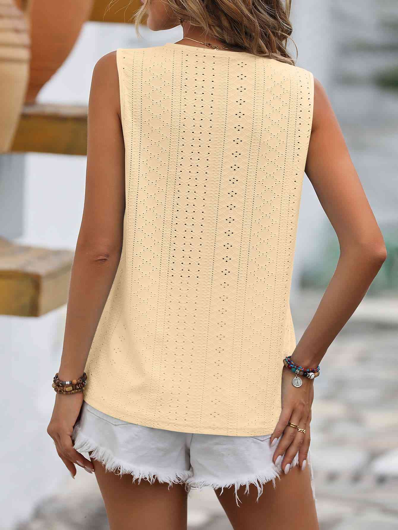 GR | Split Lace V-Neck Sleeveless Shirt