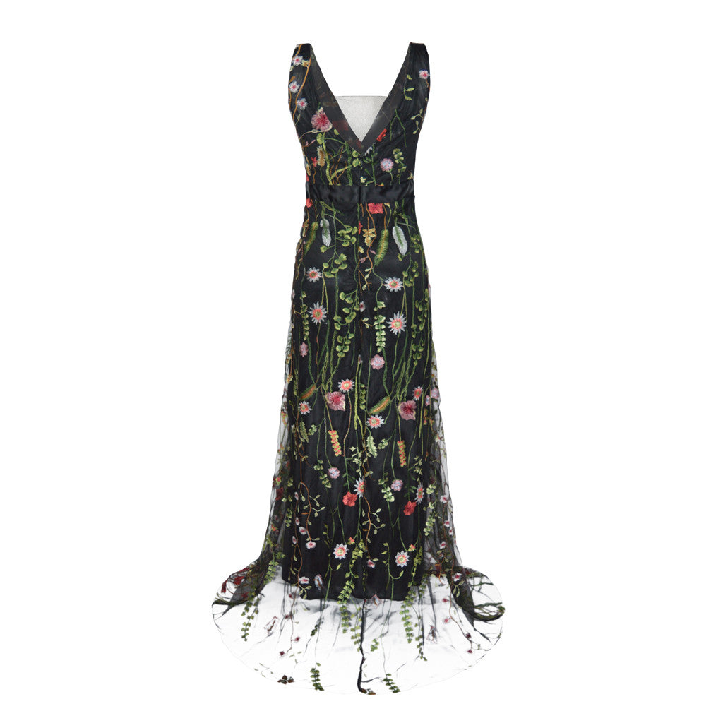 GR | Fabulous Sleeveless Embroidered Dress 