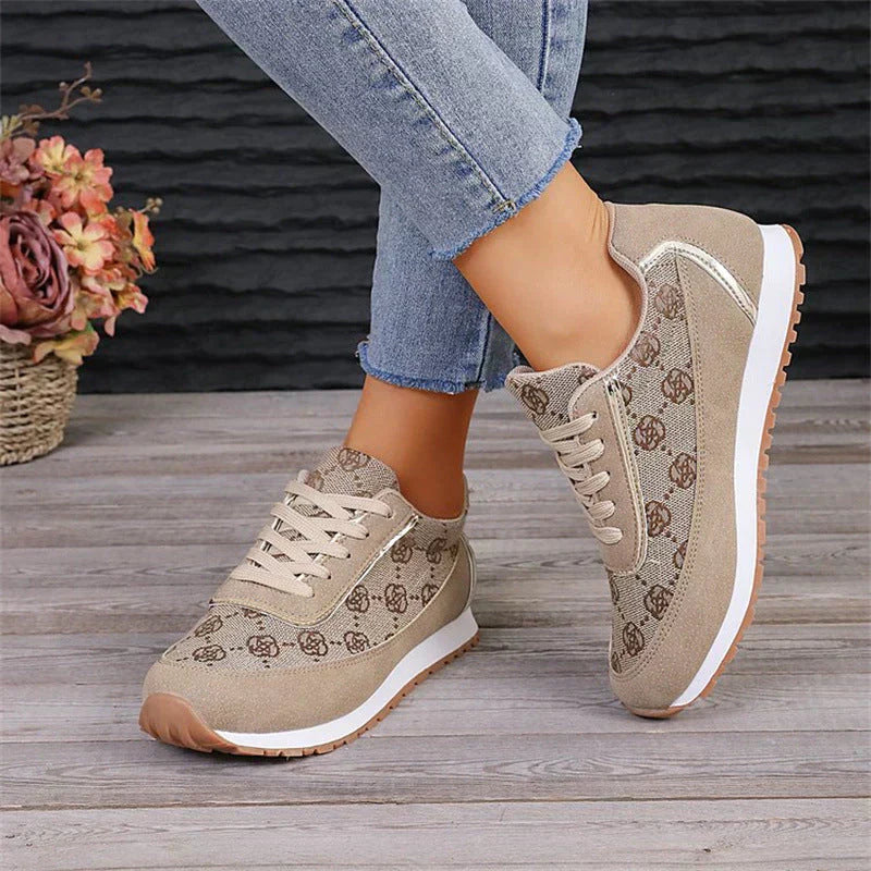 GR | Comfortable flat shoes with floral prints