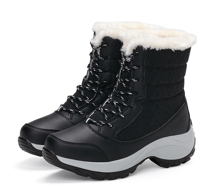 GR | Waterproof winter boots with plush lining, lace-up closure and sturdy sole