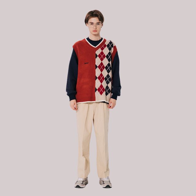 Block knitted vest with diamond pattern