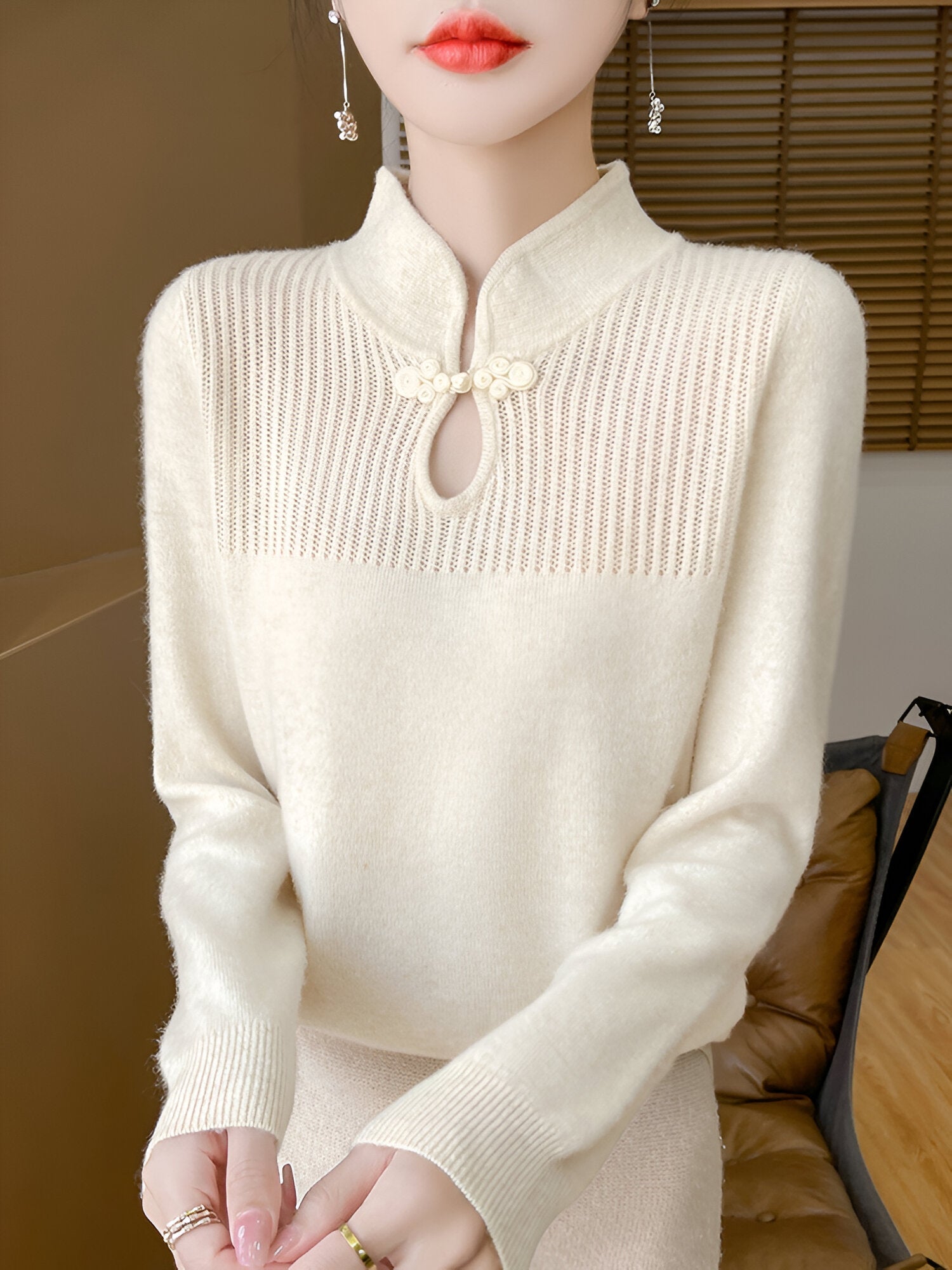 GR | Elegant merino wool sweater in Chinese style