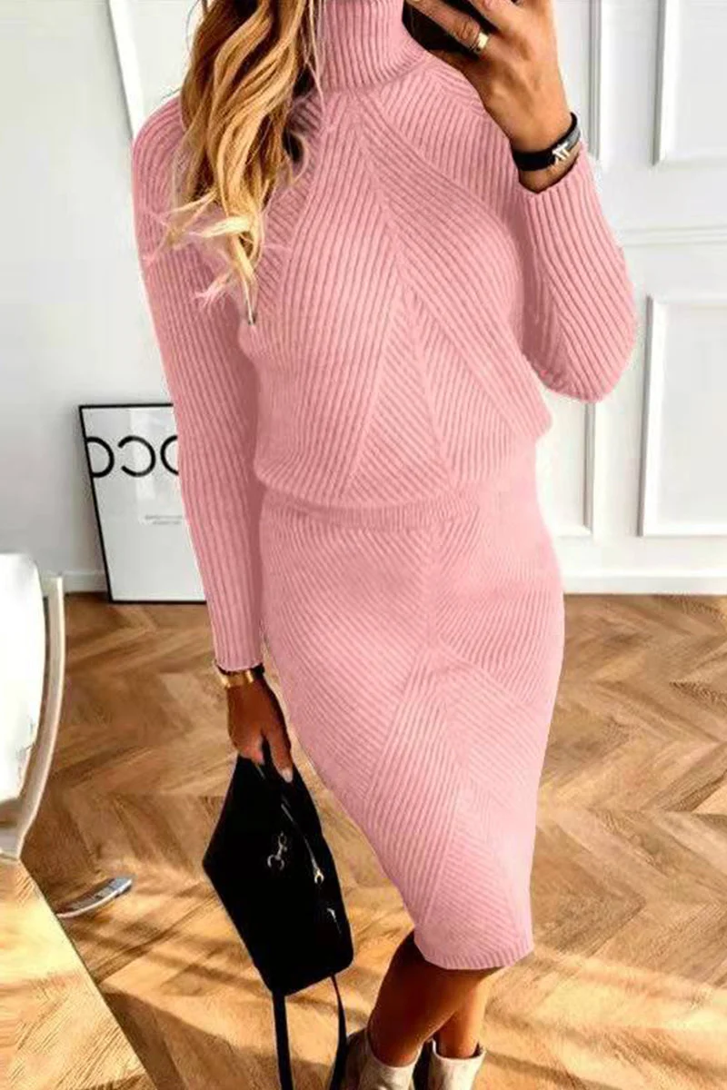 GR | Two-piece women's suit with high collar and long sleeves