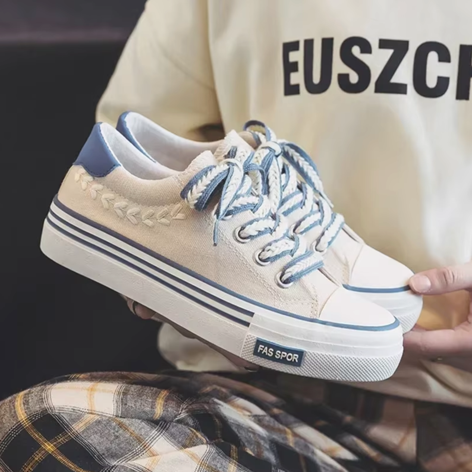 GR | Stylish platform sneakers