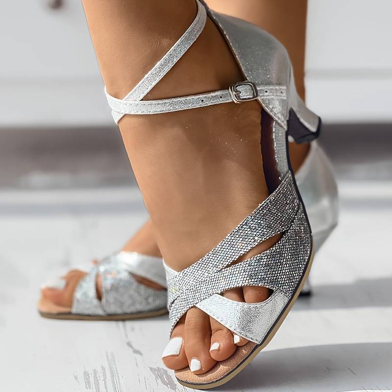GR | Elegant sequined sandals