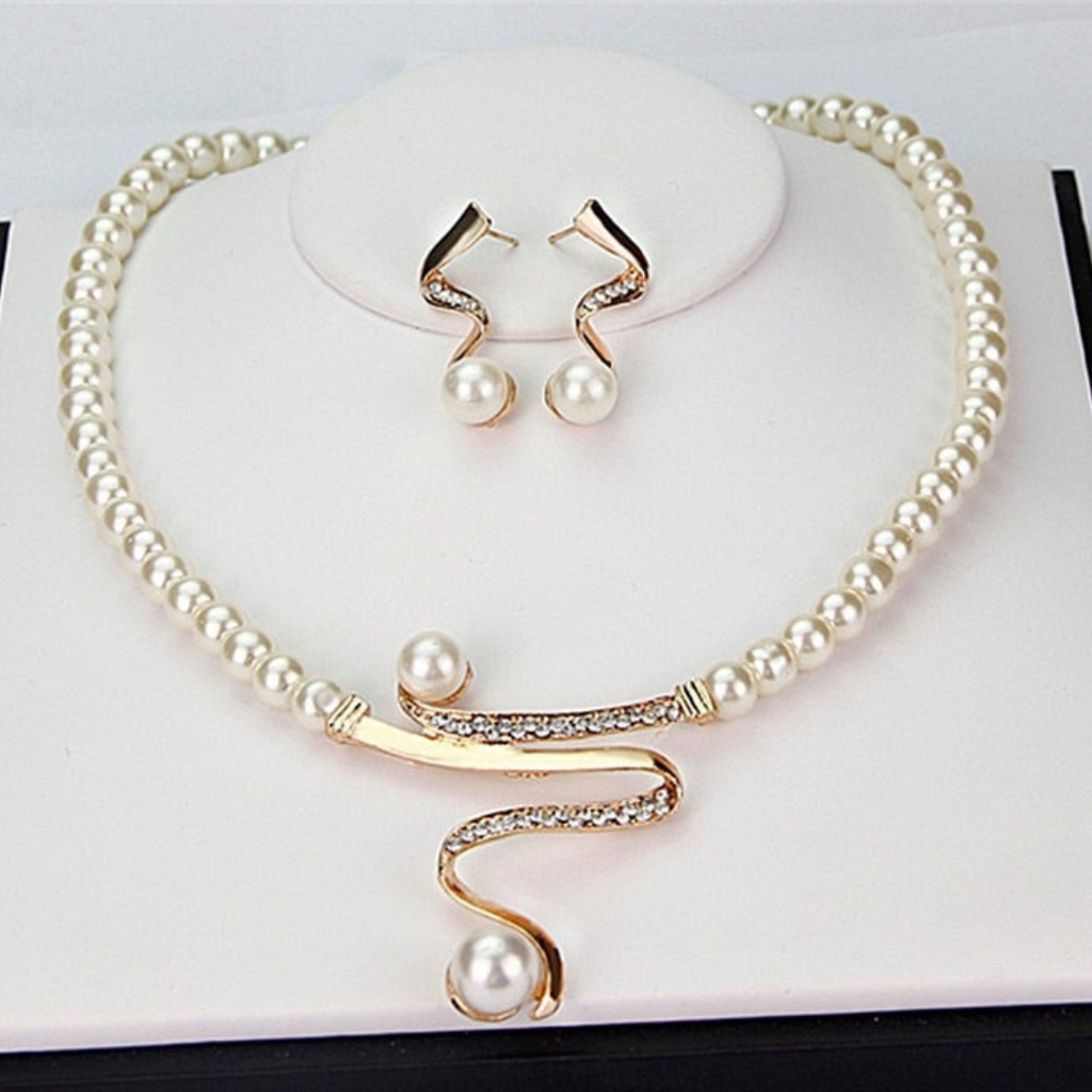 GR | Natural Pearl Necklace + Earring Set Gold