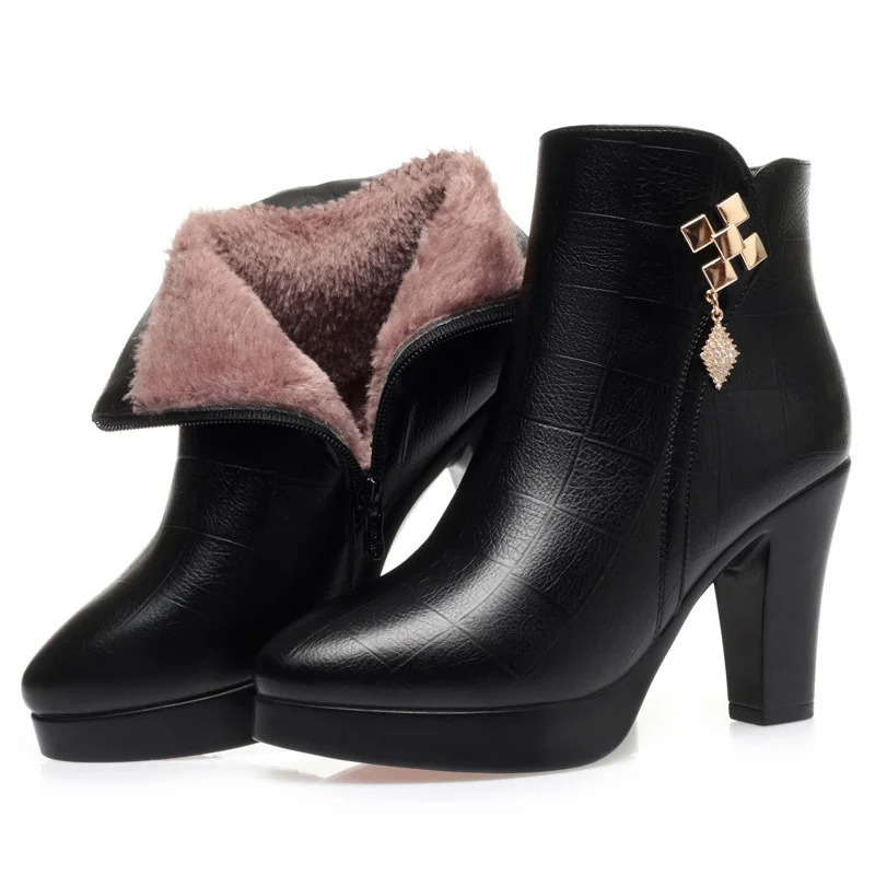 GR | Elegant women's ankle boots with non-slip sole and comfort