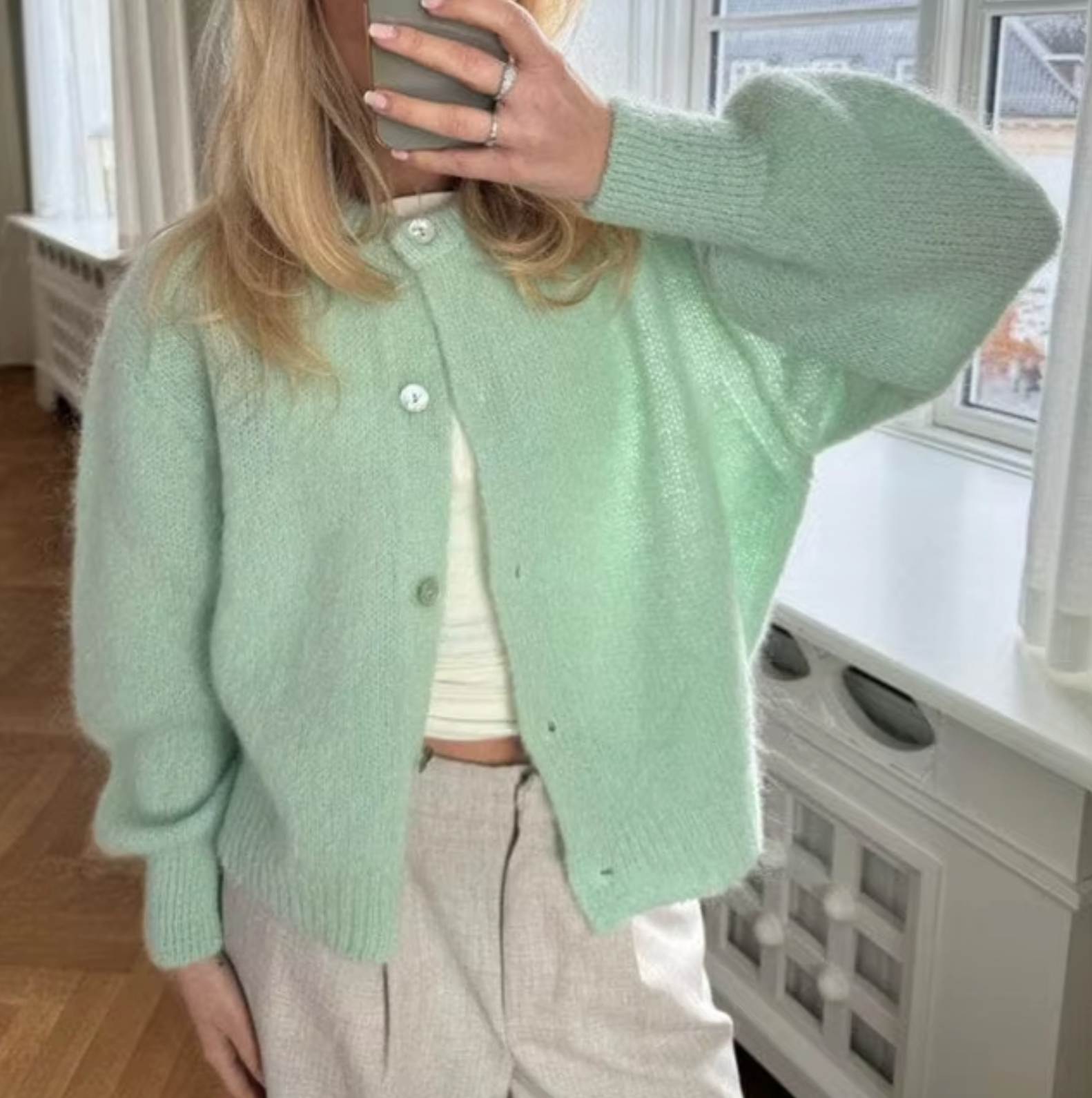 GR – Gebreid vest with knoopsluiting