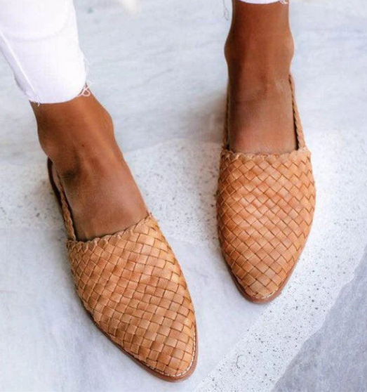 GR | Flat Sandals