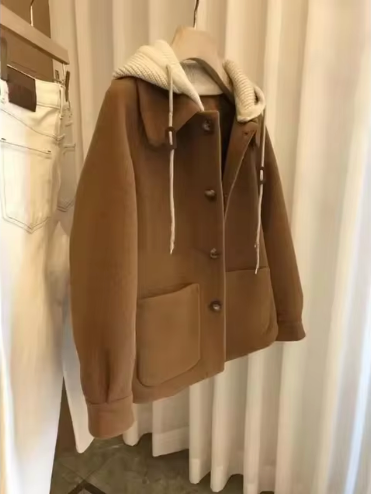 – Thick hooded jacket