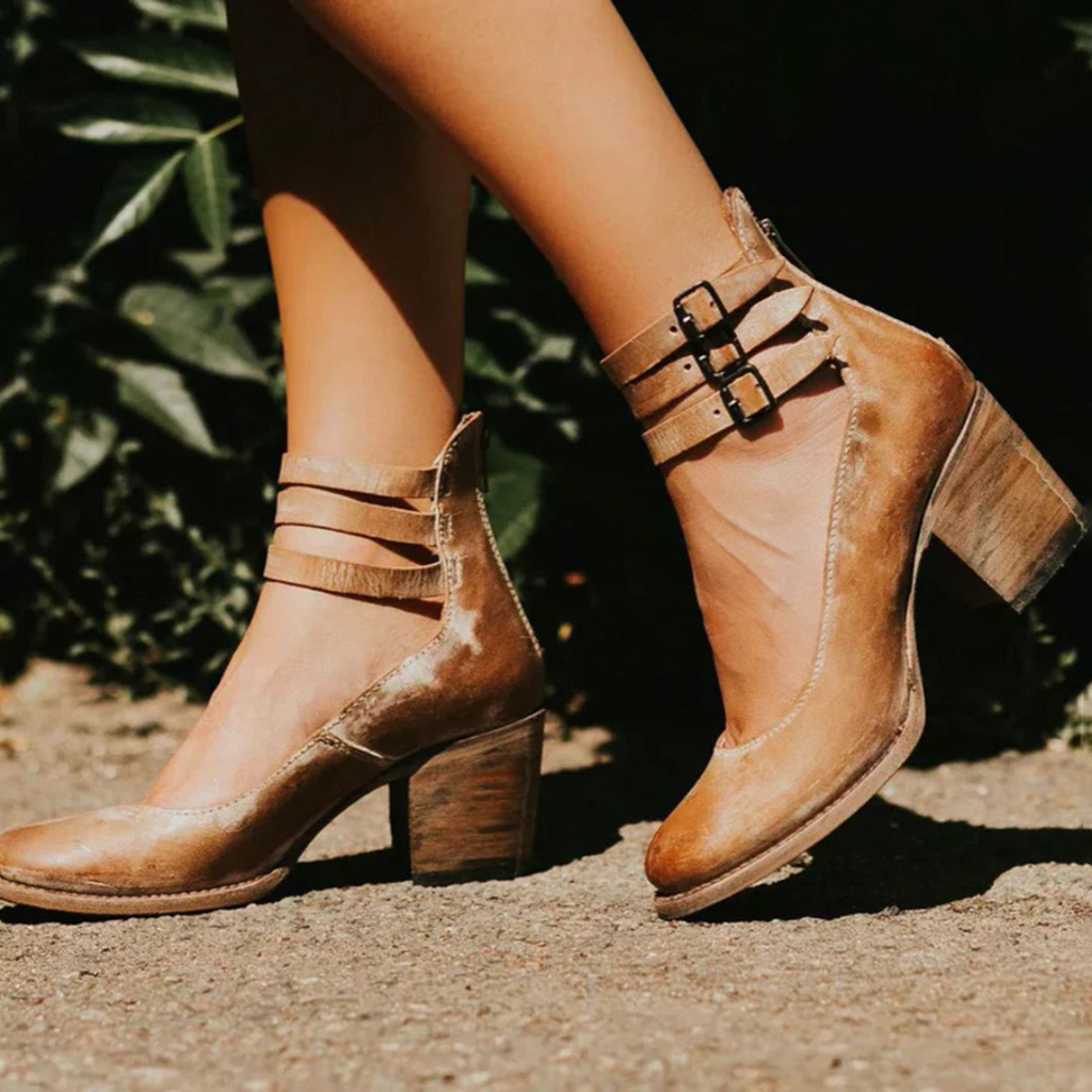 GR | Leather ankle boots