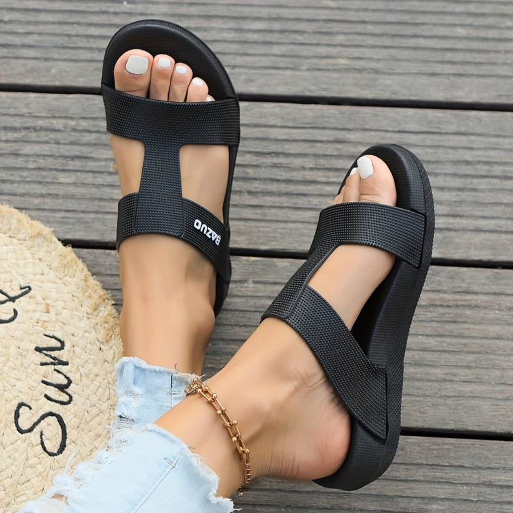Steps | Stylish and Comfortable: Women's Slippers