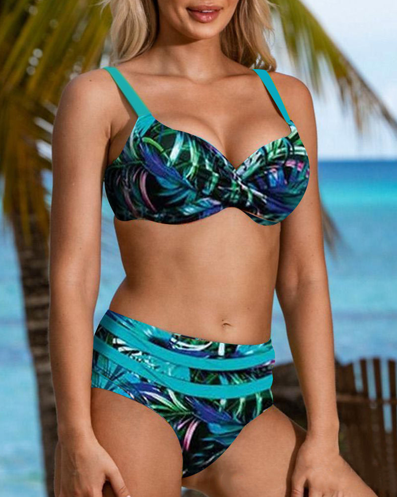 GR fitted bikini with leaf pattern