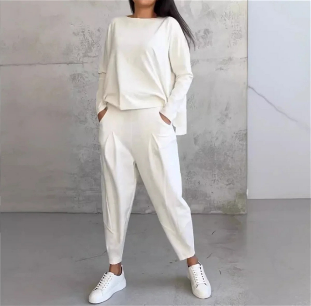 GR | Women's Loungewear Set with Long-Sleeved Top and Relaxed Fit, Two-Piece