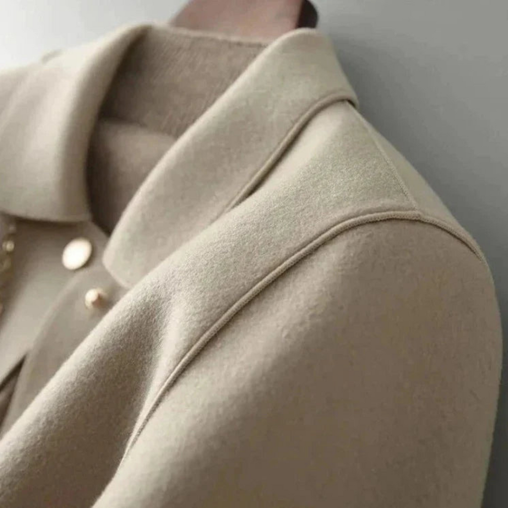 GR | Women's jacket with button closure