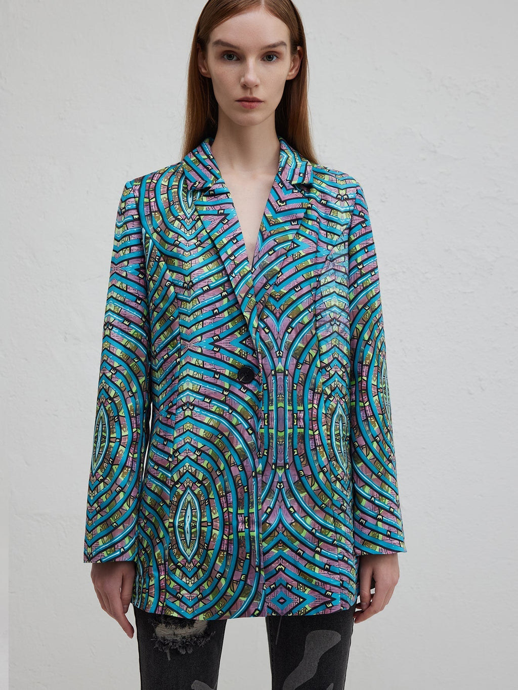 GR | Stylish office suit in a blue abstract pattern