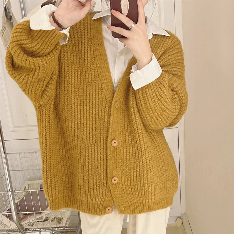 Women's plus-size cardigan