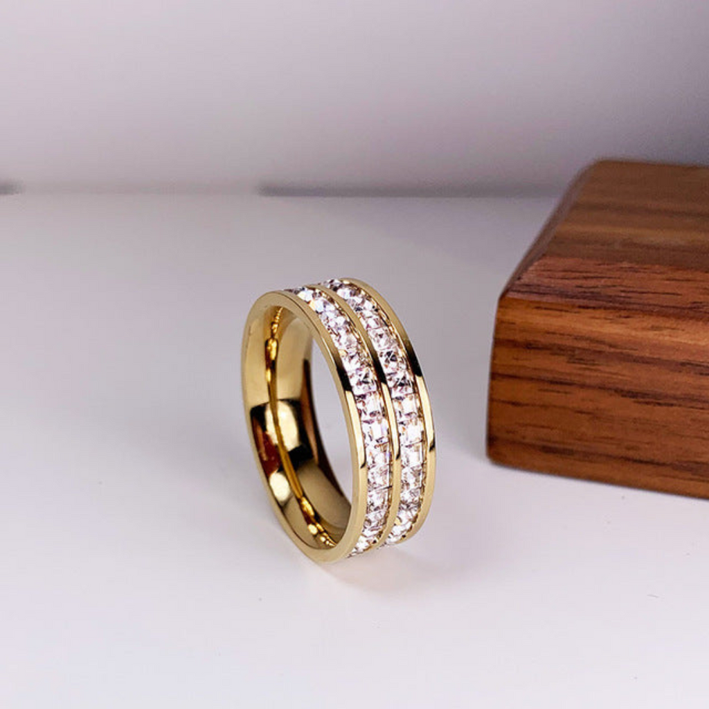 GR | Elegant Inlaid Zirconia Ring Gold