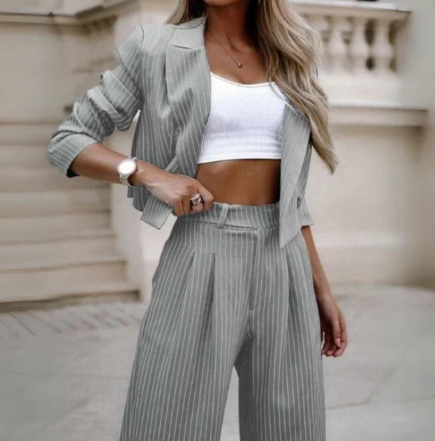GR | Two-piece elegant set