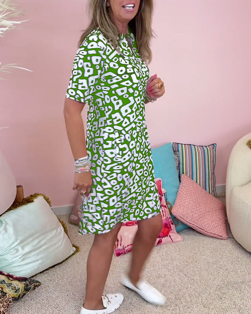 GR | Casual dress with V-neck and printed pockets