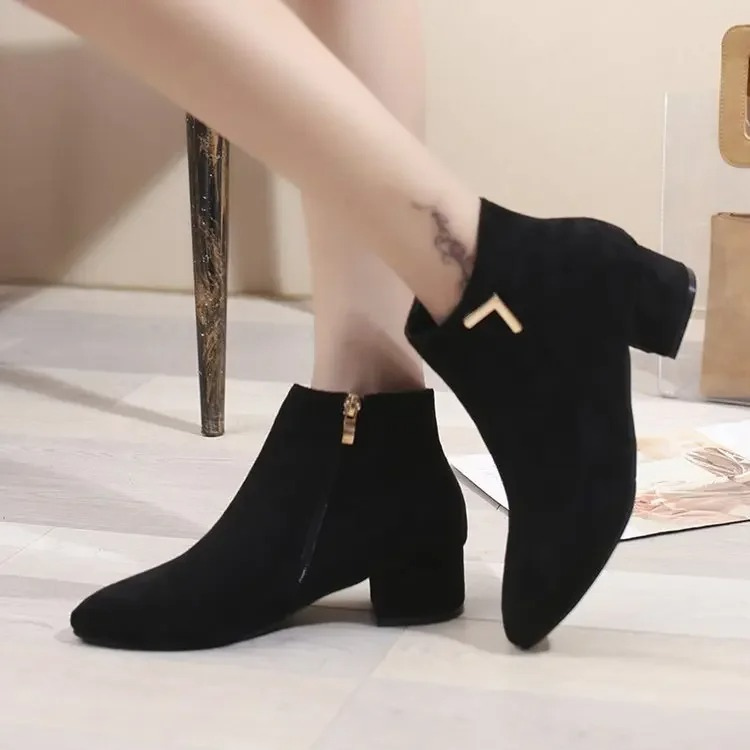 GR | Ankle boots with pointed toe and side zipper, women's ankle boots