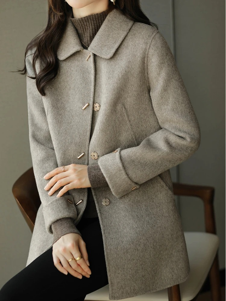 GR | Classic trench coat with peak collar