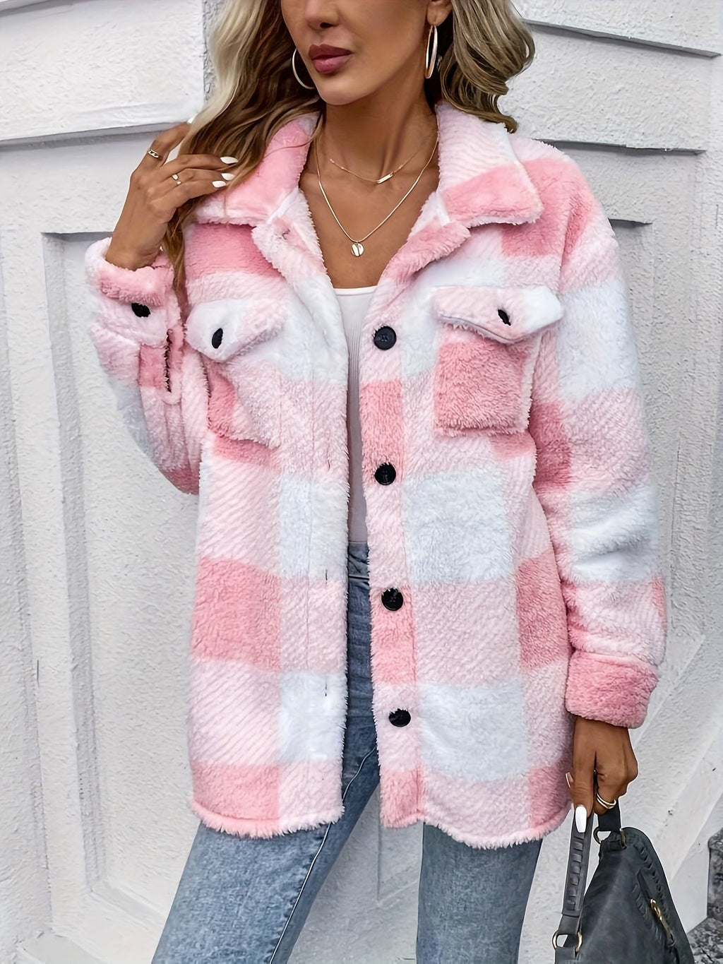 GR | Warm women's jacket with check pattern