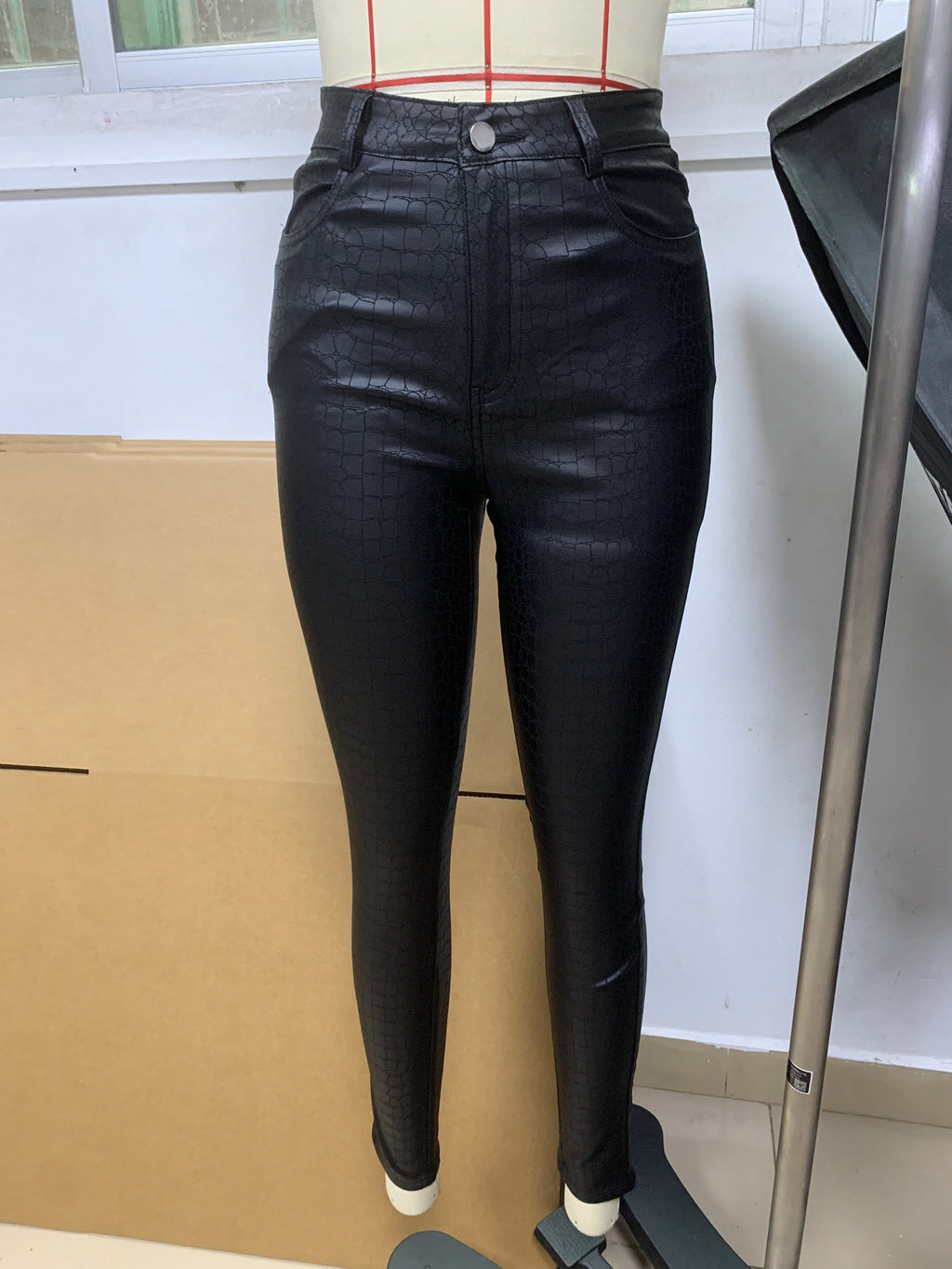 GR | Coated High-Waisted Skinny Jeans