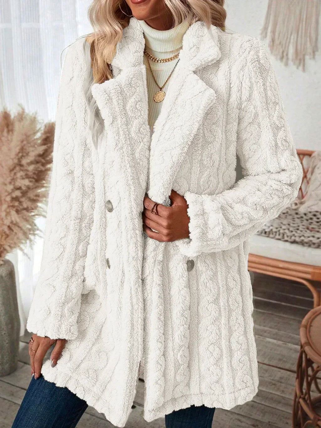 Stylish and relaxed winter cardigan