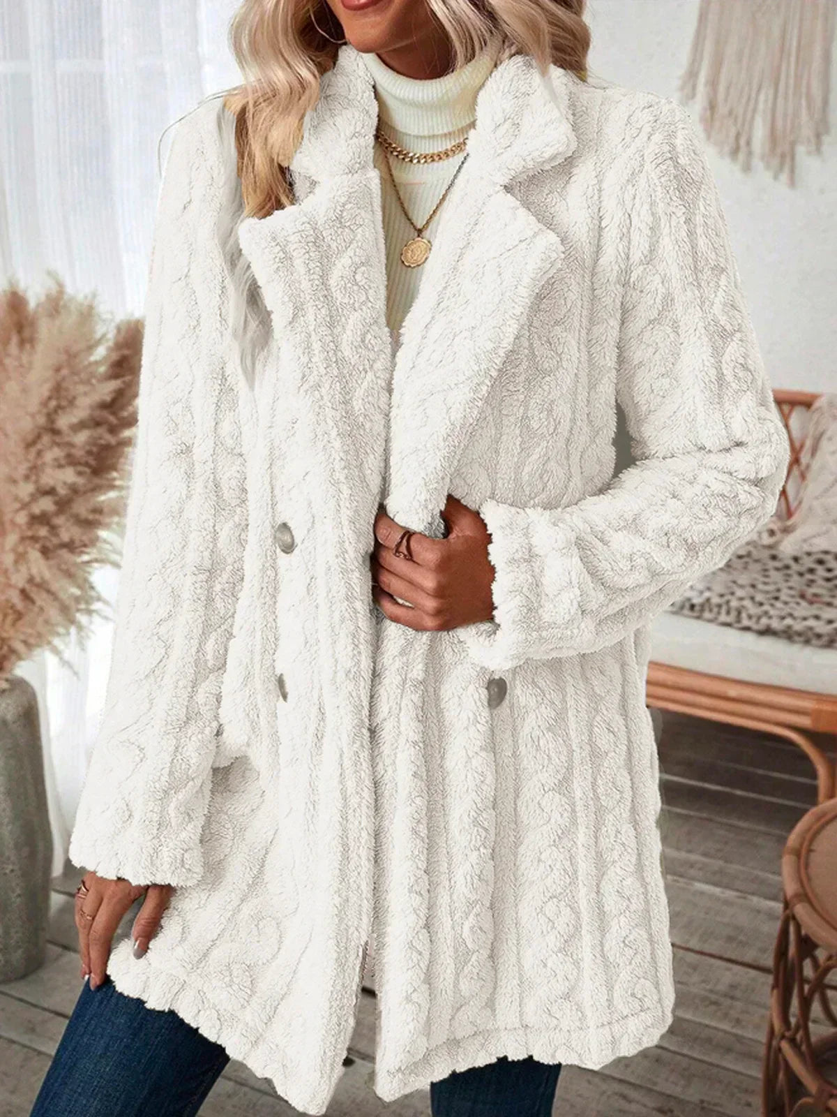 Stylish and relaxed winter cardigan