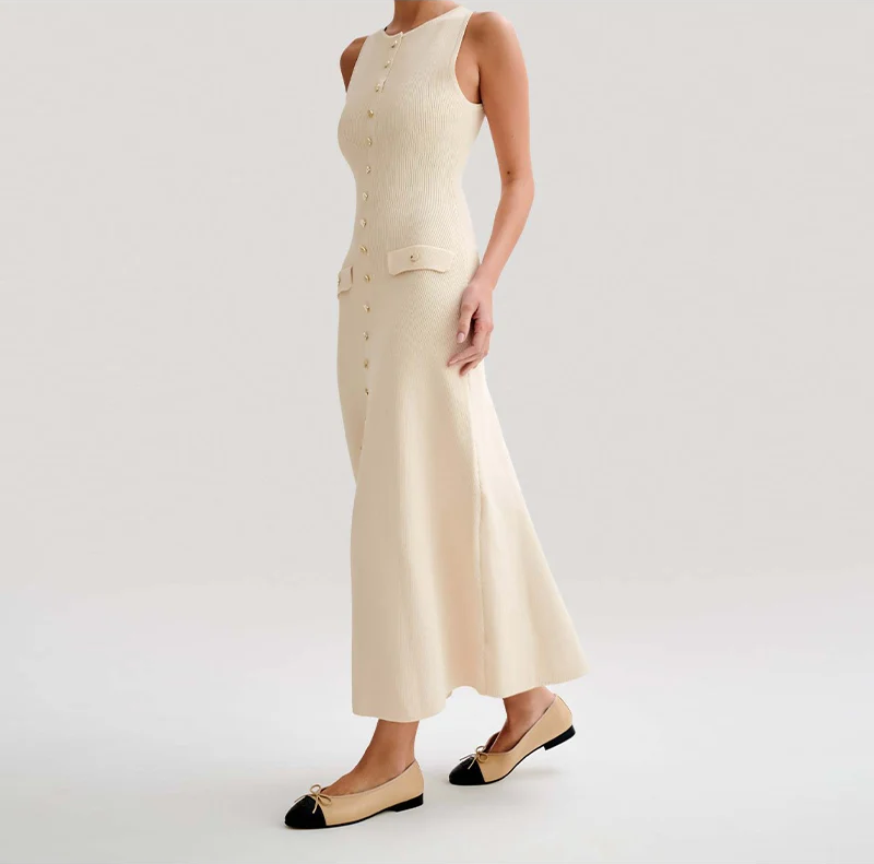 Sophia™ - Elegant sleeveless knitted dress