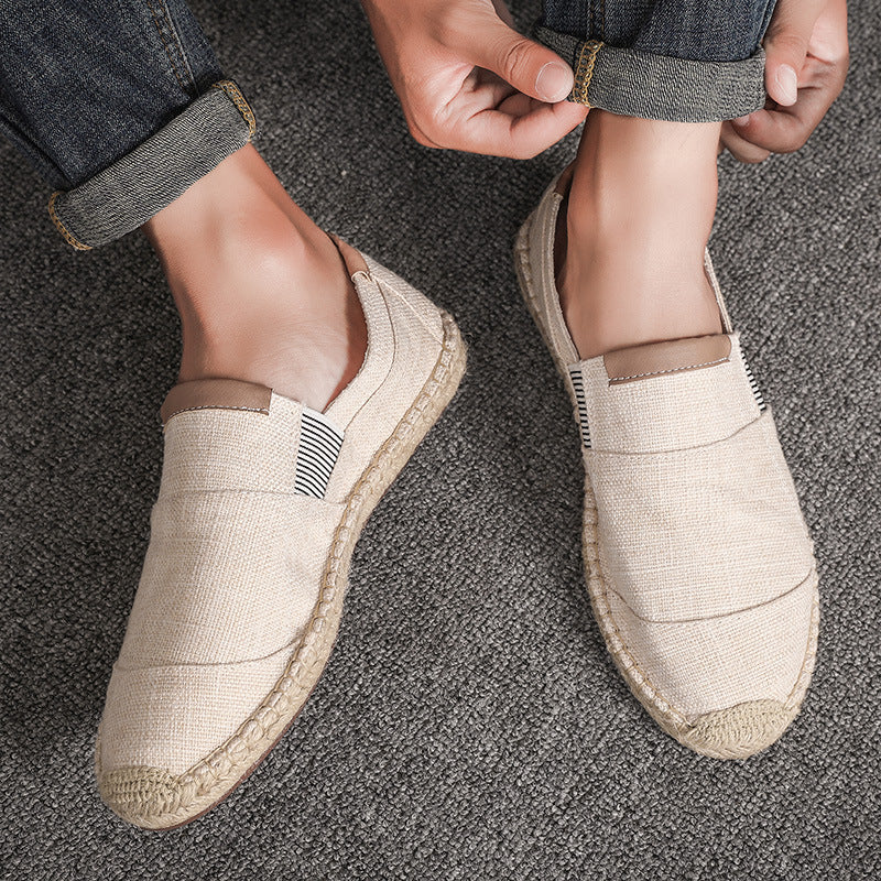 GR | Comfortable, lightweight shoes with a non-slip flat sole