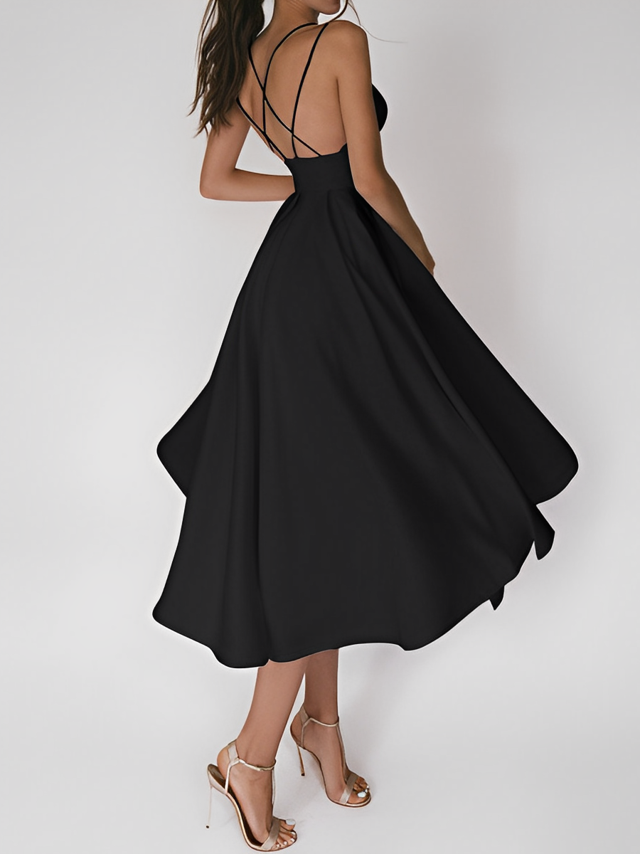 GR | A light dress with delicate spaghetti straps 
