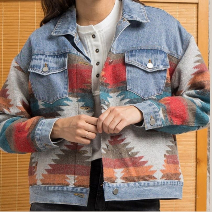 GR | Jeansjacke mit Aztekenmuster