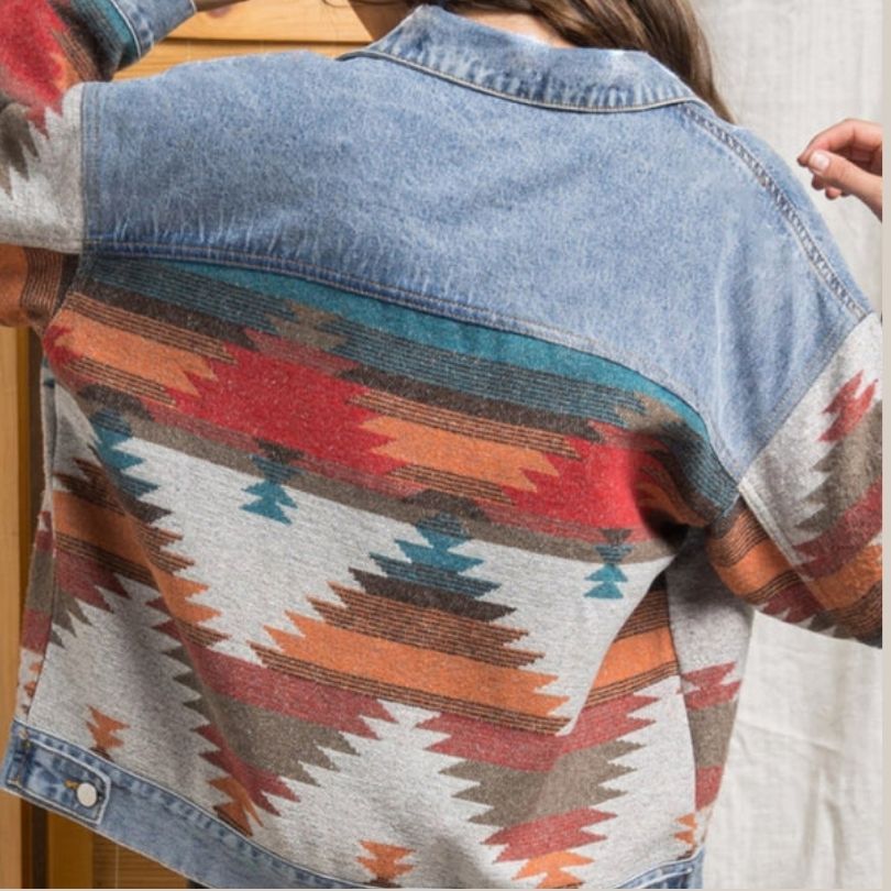 GR | Jeansjacke mit Aztekenmuster