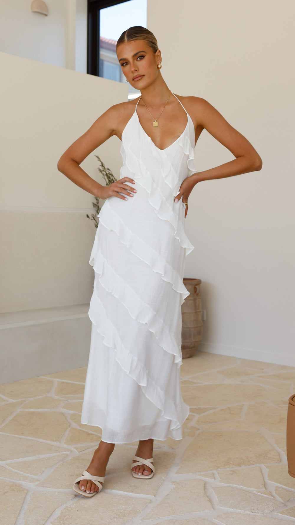GR | Dress with playful ruffles
