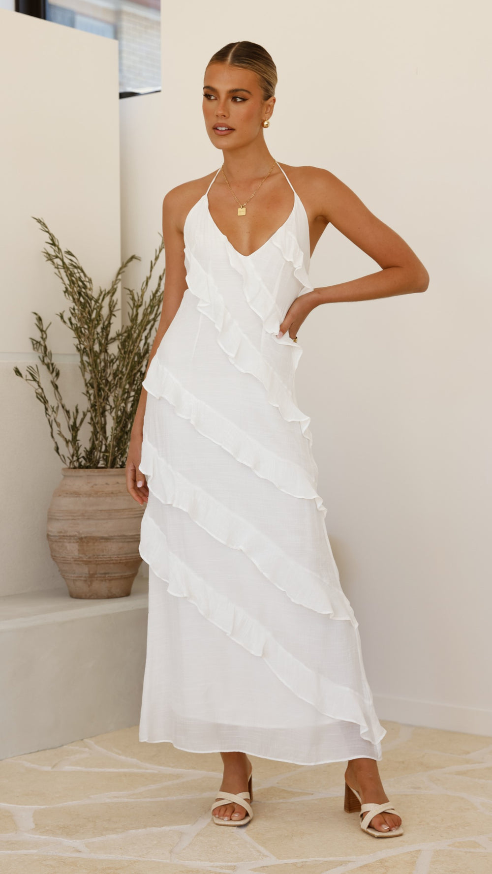 GR | Dress with playful ruffles