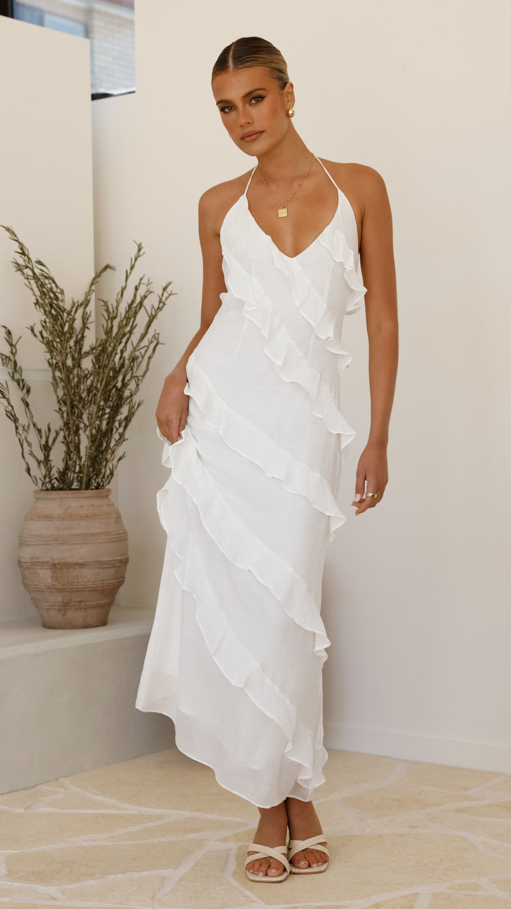 GR | Dress with playful ruffles