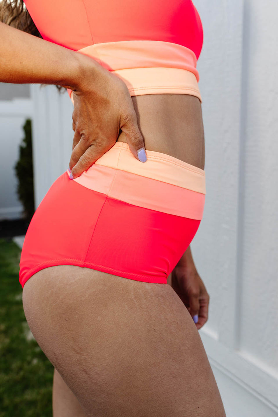 GR | High-waisted flat rib cobalt cut-back crop bikini set