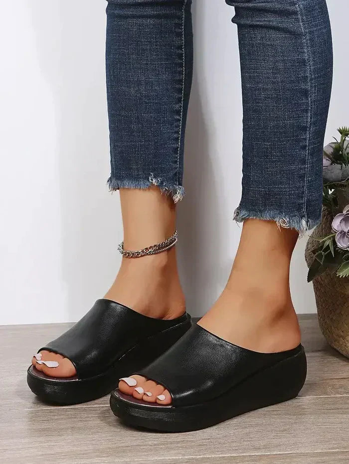 GR | Women's slippers with leather sole