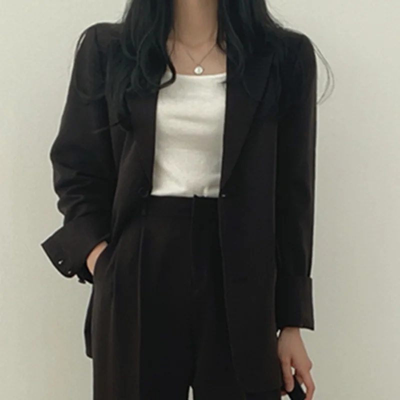 GR | Long women's blazer with wide lapels and relaxed fit