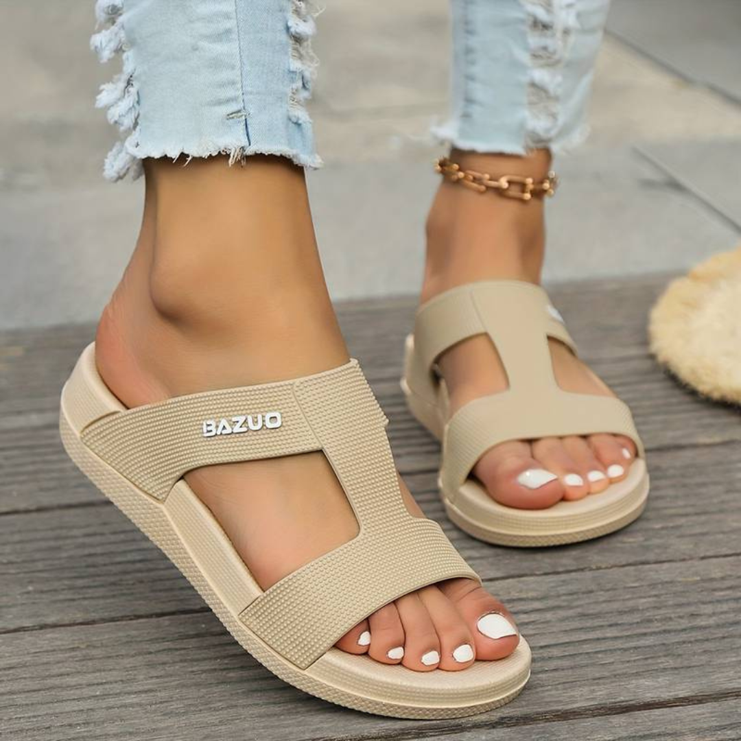 Steps | Stylish and Comfortable: Women's Slippers