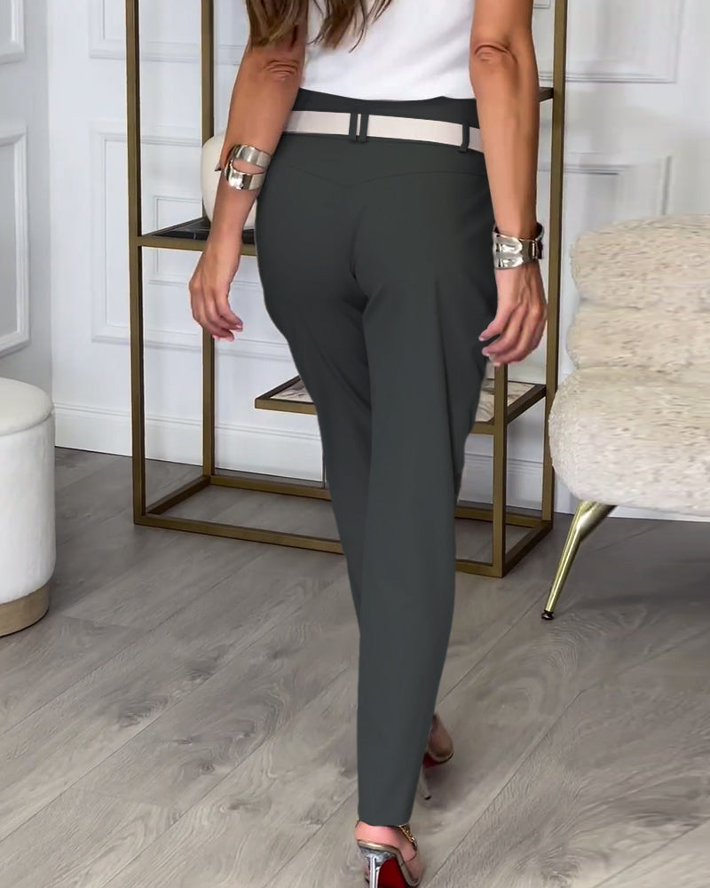 GR | Stilvolle Einfarbige Hosen mit Taschen und Quer Verlaufendem Design