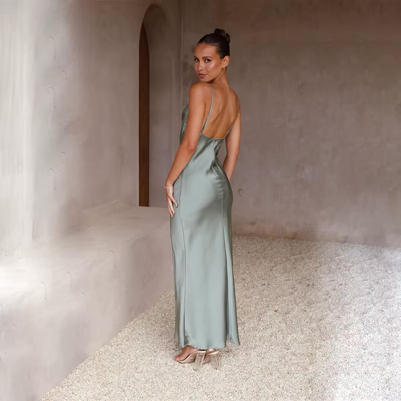 GR | Zeitlose Satin Damenkleid Mit Offenem Rücken Elegantes Design