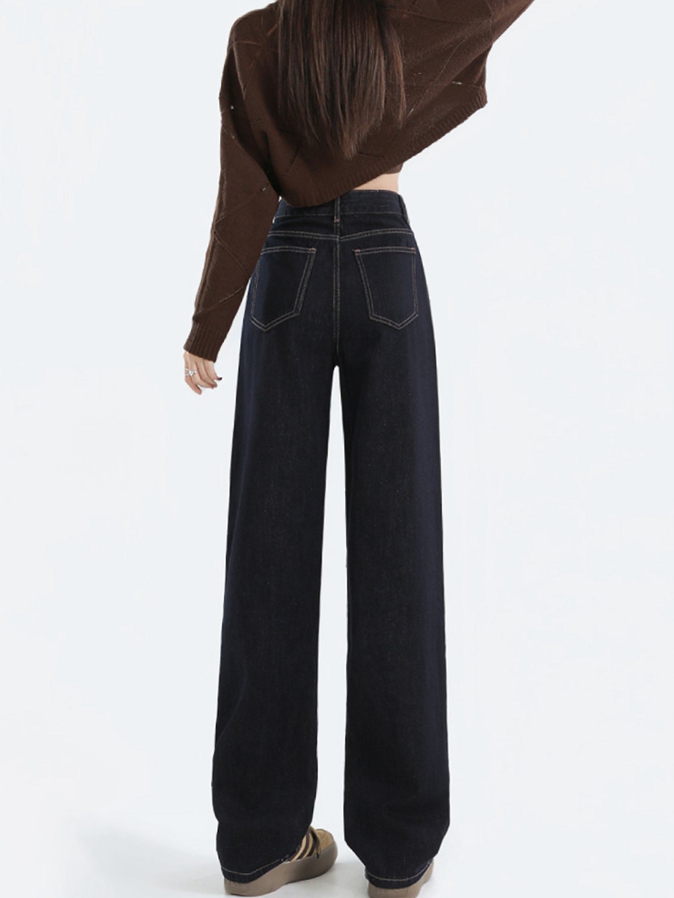GR | Loose-fitting dark high-waisted floor-length denim trousers