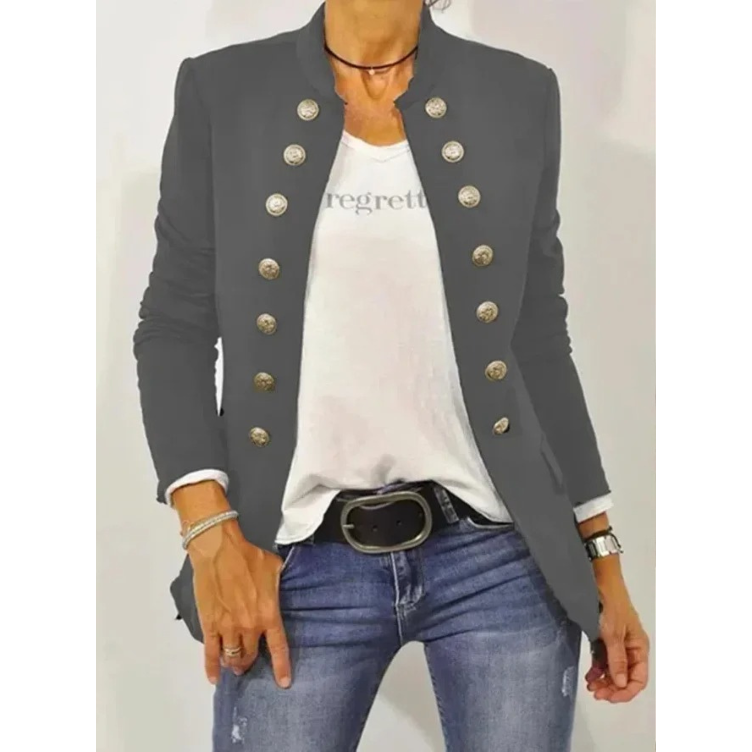 GR – long-sleeved black women's blazer