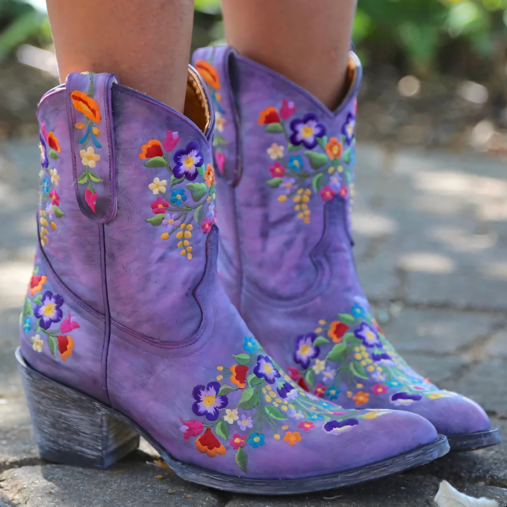 GR | Weatherproof vintage cowgirl boots